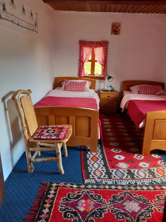 Etno Guest House Lalovic 耶蒂斯特 外观 照片