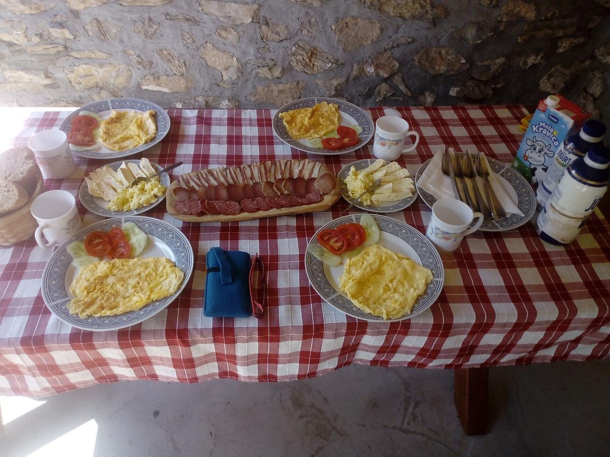 Etno Guest House Lalovic 耶蒂斯特 外观 照片